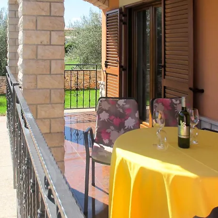 Martina-2 By Interhome Lejlighed *